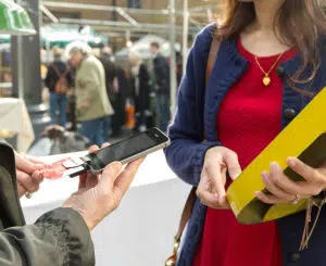 M0033_Market_Purchase_01_C_782_0